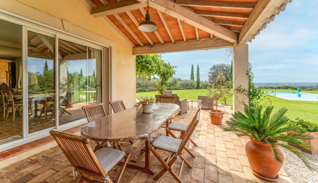 Bed and Breakfast 'Manon' with Shared Terrace, Shared Garden and Wi-Fi