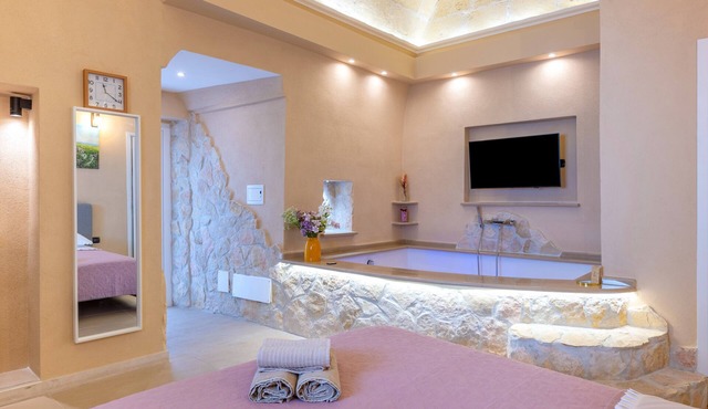 Bed and Breakfast 'Super Luxury' with Private Garden, Wi-Fi and Air Conditioning