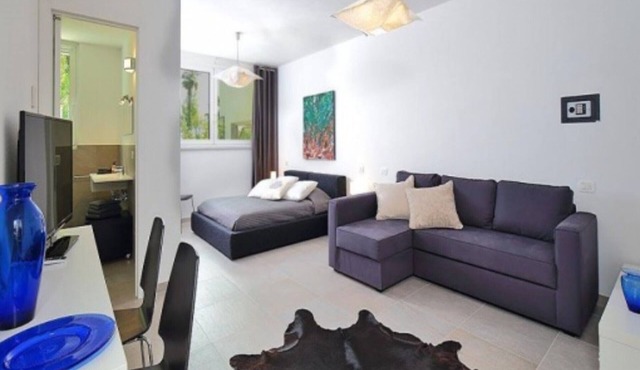Bed and Breakfast Loggia degli Artisti 'Superior Room' with Shared Pool and Air Conditioning