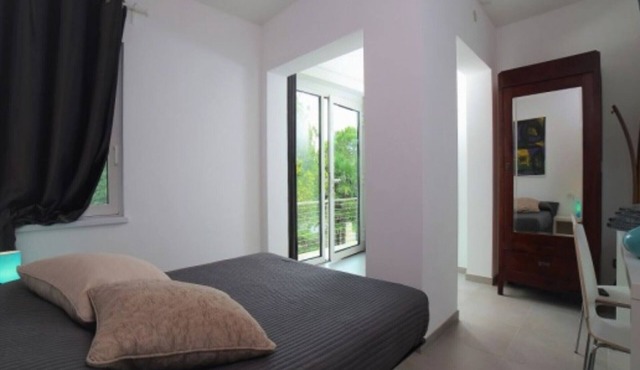 Bed and Breakfast 'Suite Exclusive' with shared pool, Wi-Fi and air conditioning