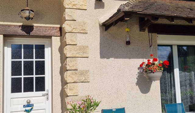 Bed & Breakfast, 'Chez Maddie', with heated pool