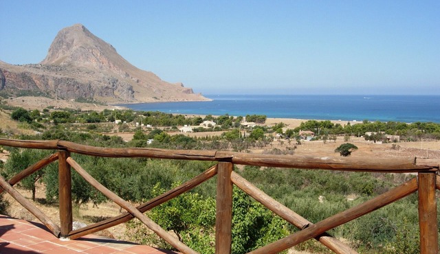 Bed & Breakfast in a renovated sea view farmhouse near San Vito lo Capo