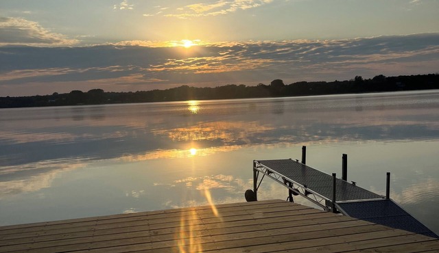 Bed & Breakfast on Lake ChamplainnTwo private rooms in a lake front retreat!
