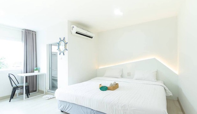 Bed by Boat Hotel & Apartment