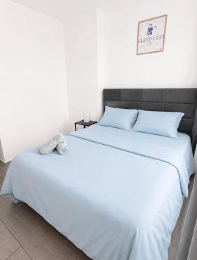Bed E5 Center-Station-Airport