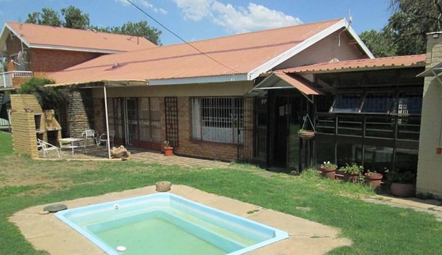 Bedrock B&b - Double Bedroom for friends or couple