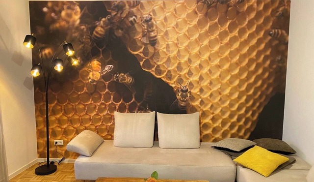Bee suite