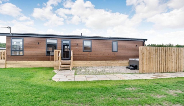 Beech Waterside Spa (Pet), Thirsk
