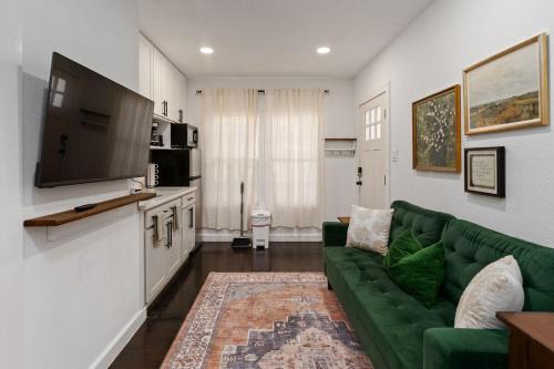 Bell Studio Nestled Nook #3 in D'Heart of Eastwood