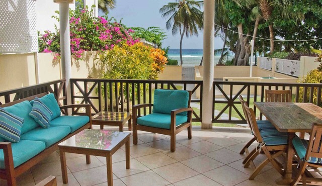 Bella Dia Lower | Three Bedroom Apartment on the Beach
