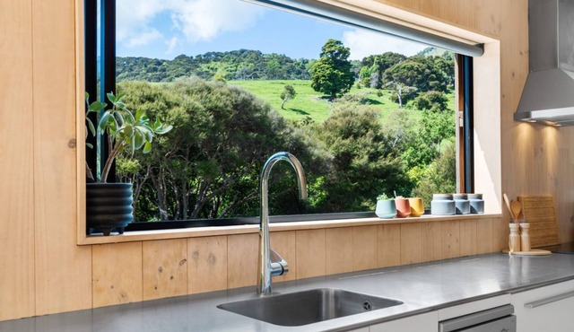 Bellbird Bach - Akaroa