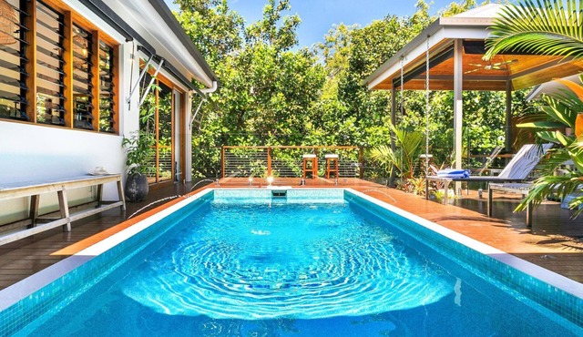 Belle Escpaes Reef Villa Palm Cove