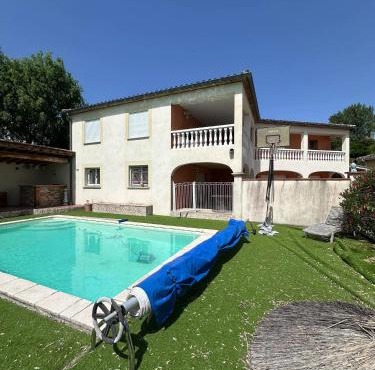 Belle villa avec piscine privée à Monclar-de-Quercy