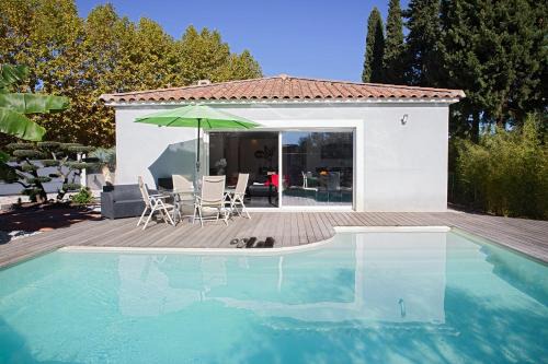 Belle Villa moderne avec piscine et jardin