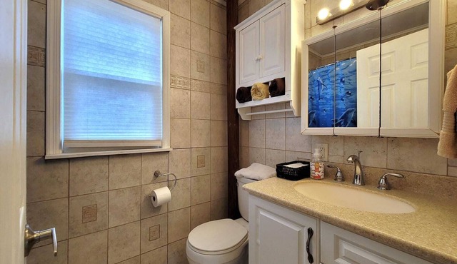 BELLEROSE BEAUTY 2BDRM