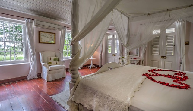 Bellevue Plantation & Cottage - 8 BR Luxury