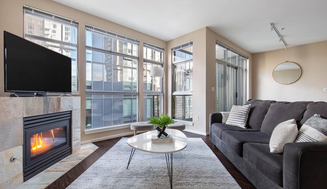 Bellevue Sophisticated 2BD 2BA Apartment