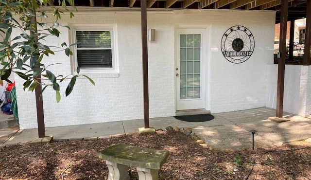 Belmont NC Riverfront 2-Bedroom Garden Suite