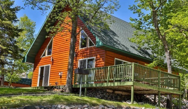 Bemidji Lakefront Getaway - Private Beach & Resort Amenities