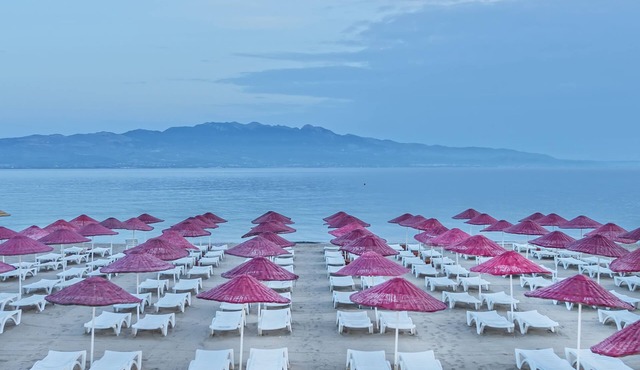 Bendis Beach Hotel