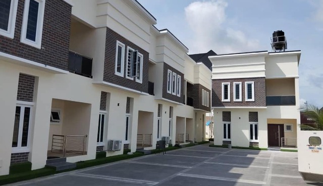 Bengys Suites