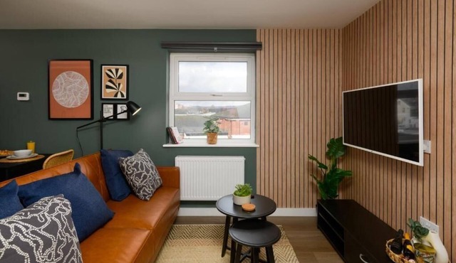 Benjamin Suite Modern 3BR Apartment with Parking