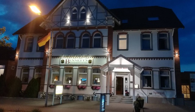 Bennett's Restaurant & Hotel