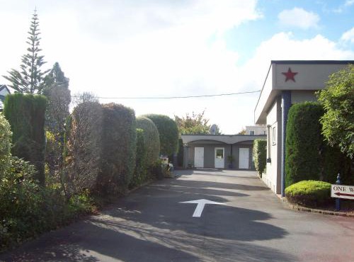 Bentons Motel