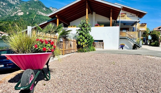 "Bergblick" holiday flat with a view of the water