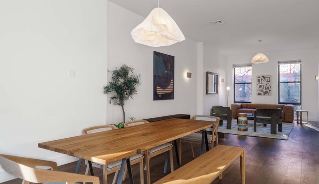 Bergen Court by Rove Travel | 3BR Triplex w/Garden