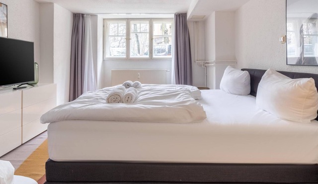 Berlin Puderstraße | 3-Bedroom Duplex Suite XXL
