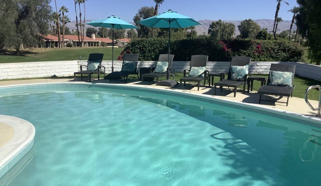 ~Bermuda Dunes Oasis, Gated, Bikes & Swimming Pool~