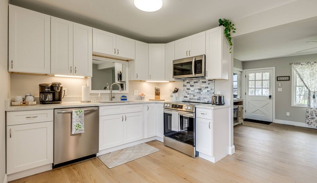 Bernardston Home Near Northfield Mount Hermon!