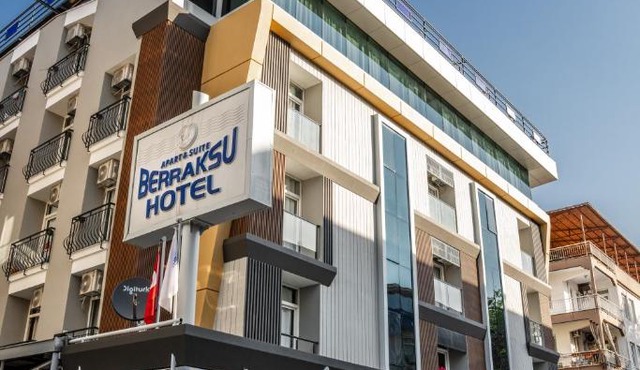 Berrak Su Hotel