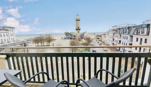 Berringer railing, on the promenade