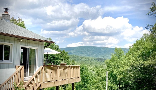 Berushka Cottage: Hike, Swim, Amazing Mountain Views, WFH