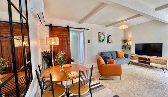 Bespoke Stays - Beach Side Apartment
