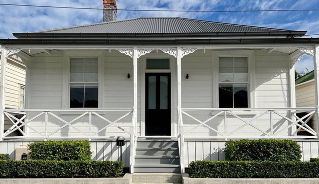 Bespoke Stays - Owens Road Villa