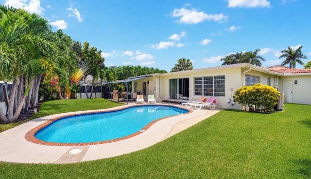 Best Area Spacious 4BR Heated Pool Mins To Beach