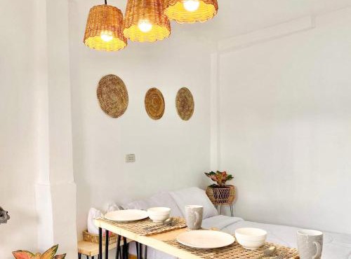 Best studio flat w/NETFLIX near airport and beach!