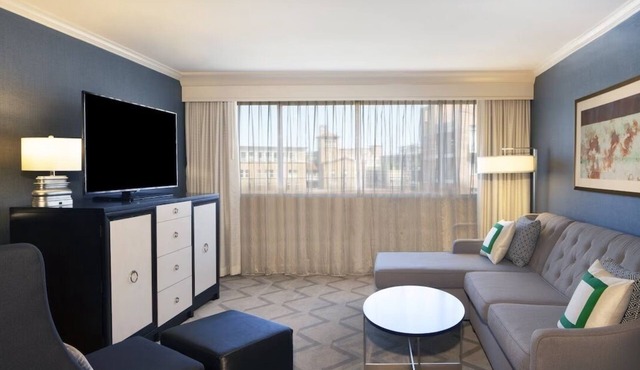 Best Value, Quality Stay! 3 One Bedroom Suite Units, Pets Allowed!