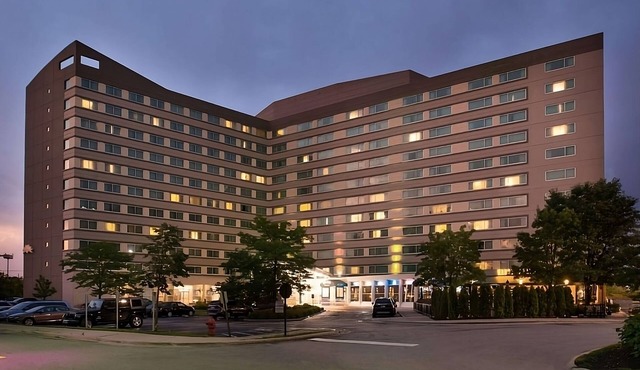Best Value, Quality Stay! Pets are Allowed, With Onsite Parking!