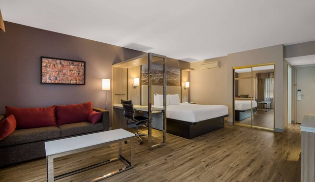 Best Western Diamond Bar Hotel & Suites