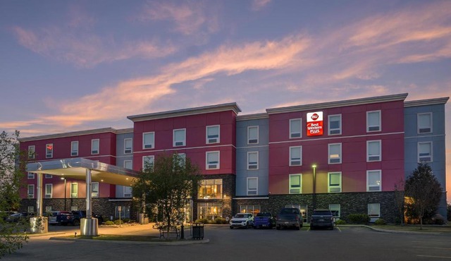Best Western Plus Airport Inn & Suites