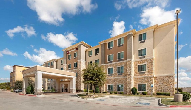 Best Western Plus Buda Austin Inn & Suites