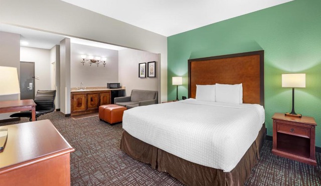 Best Western Plus Georgetown Inn & Suites