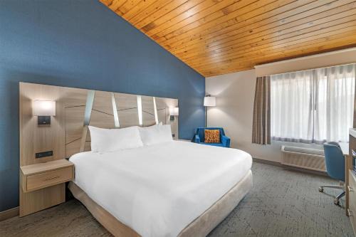 Best Western Plus, The Inn at Hampton