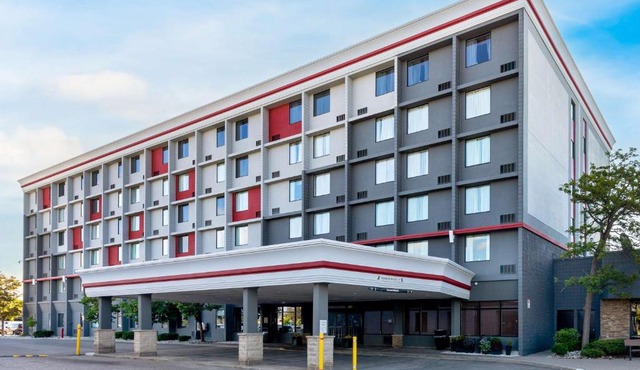 Best Western Plus Toronto Airport Hotel