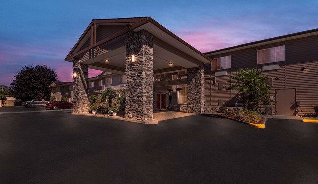 Best Western University Inn & Suites