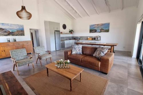 Bestuis Cottages